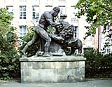 Dia-Serie Herkules im Kampf mit dem Nemischen Lwen (Skulptur)